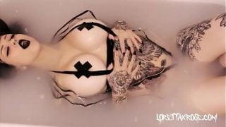 Loretta Rose deep dildo hot show