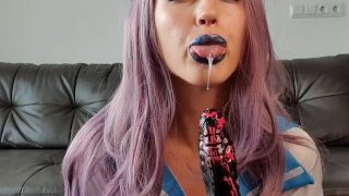 Silently play, mom think im studying!!!